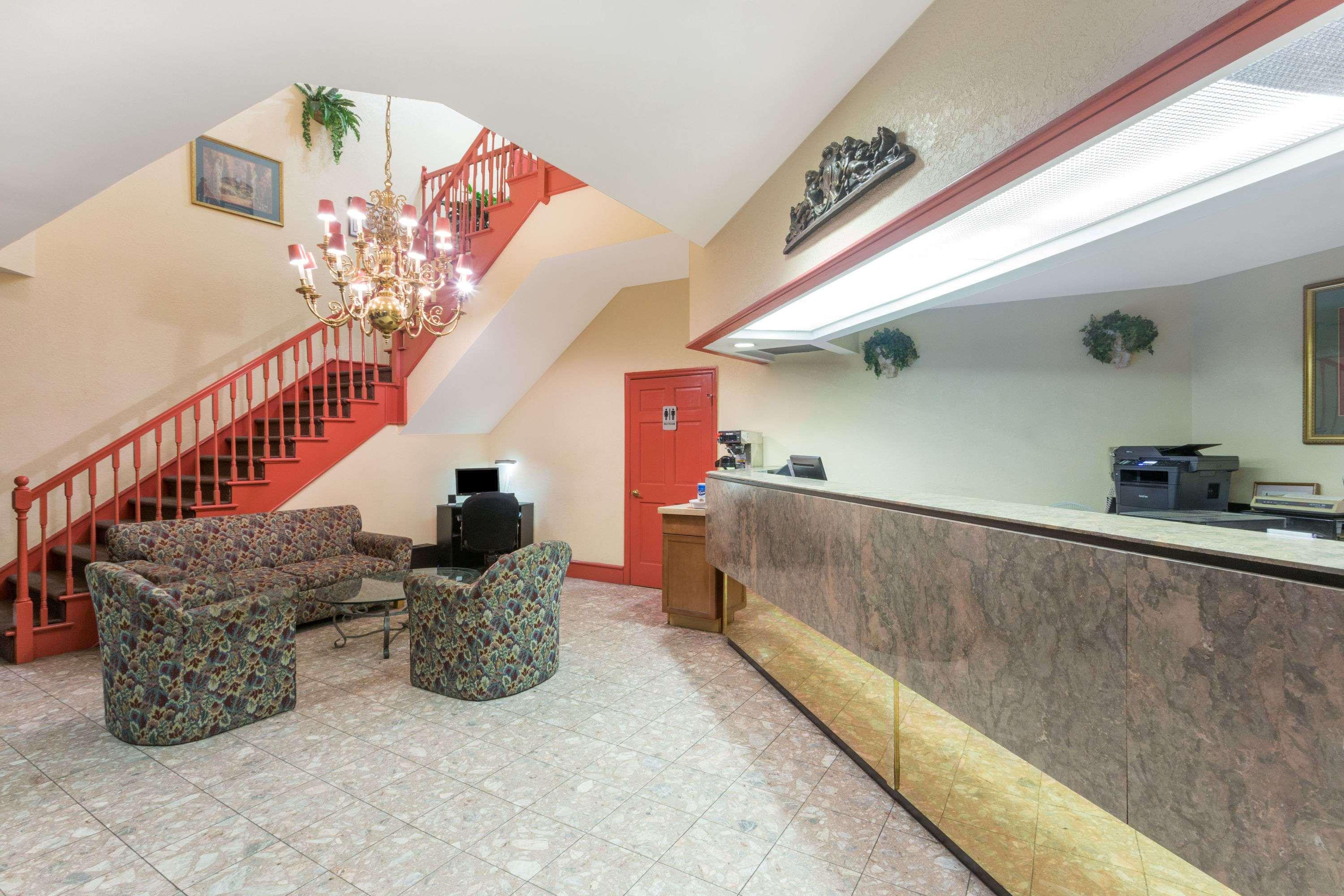 Days Inn By Wyndham Savannah Airport Екстериор снимка