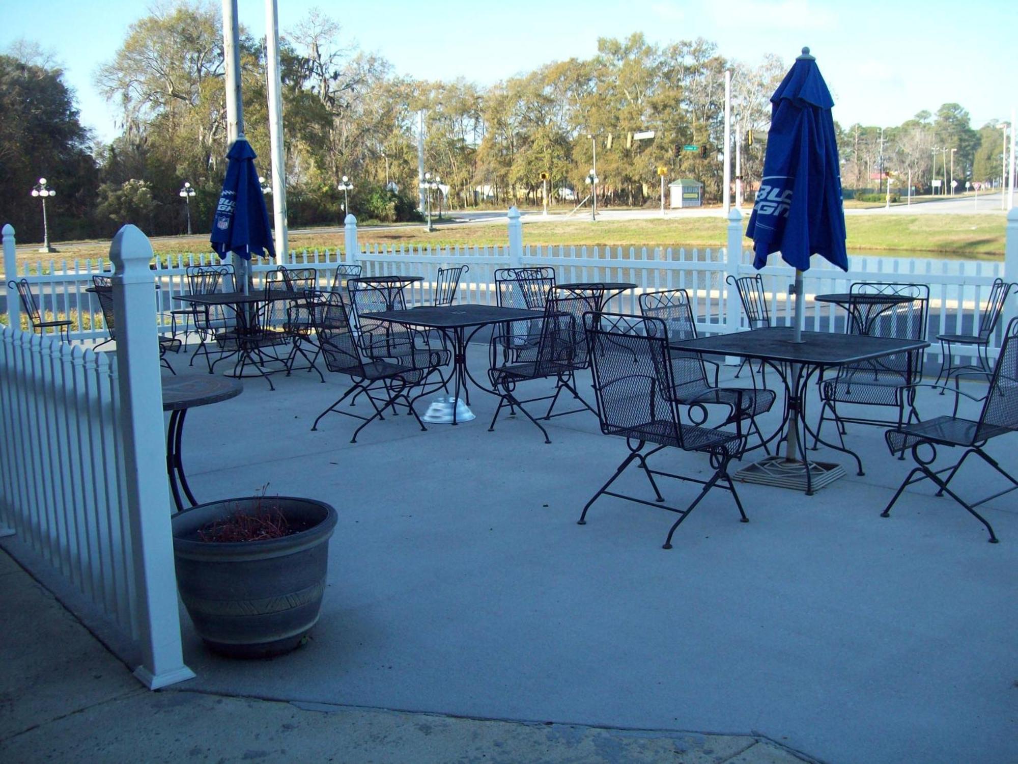 Days Inn By Wyndham Savannah Airport Екстериор снимка