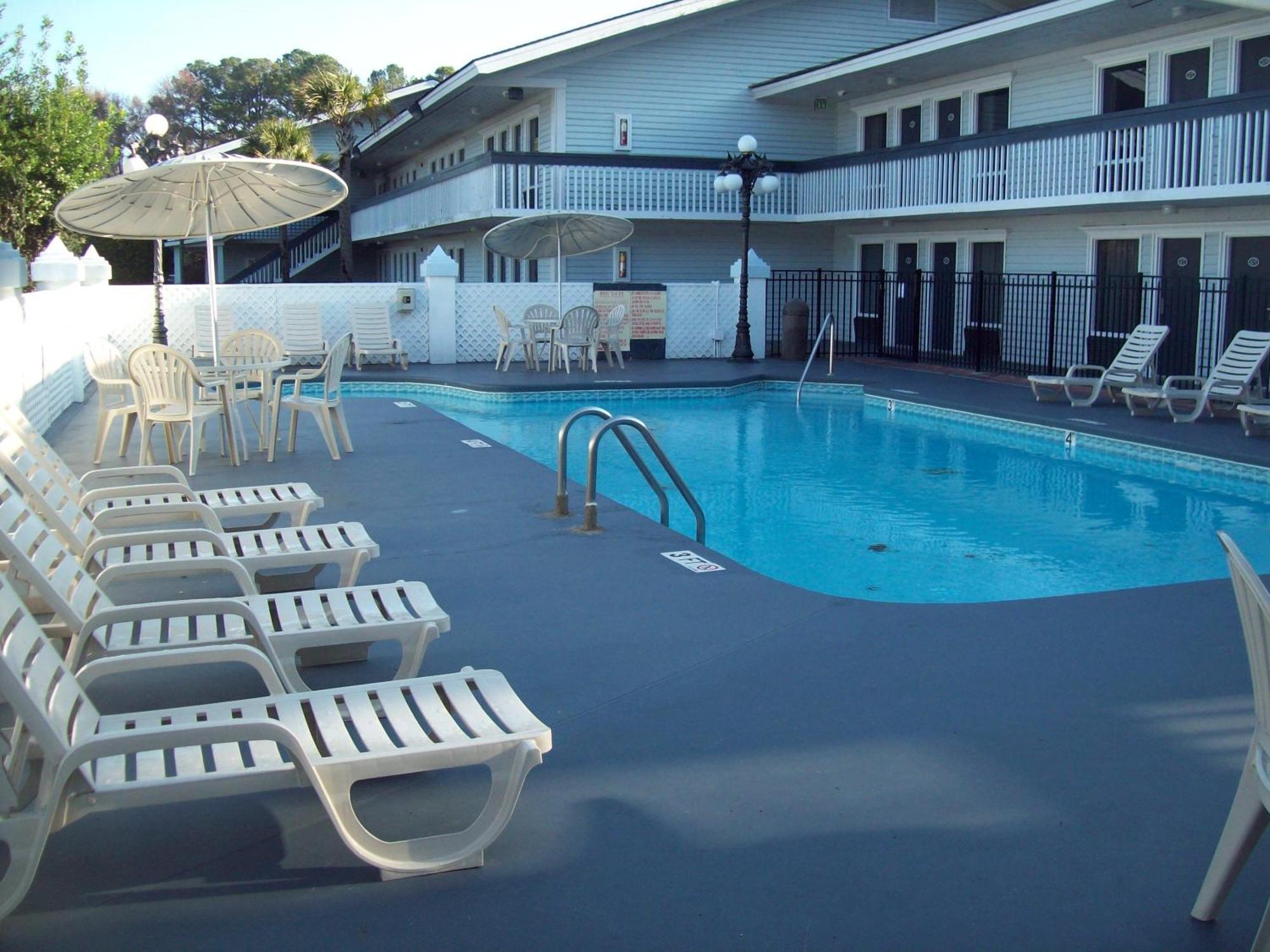 Days Inn By Wyndham Savannah Airport Екстериор снимка